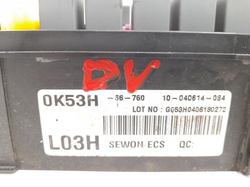 Recambio de caja reles / fusibles para kia carnival ii 2.9 crdi lx referencia OEM IAM 0K53H L03H 