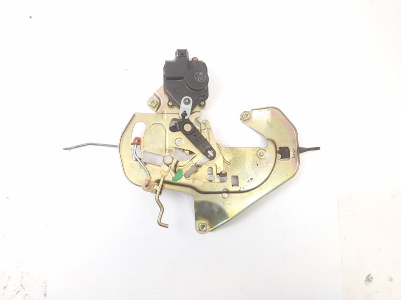 Recambio de cerradura puerta trasera izquierda para kia carnival ii 2.9 crdi lx referencia OEM IAM   