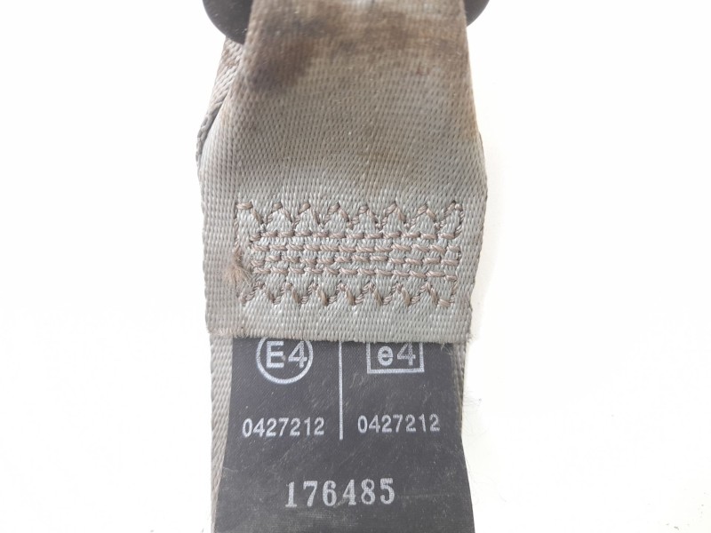 Recambio de cinturon seguridad trasero derecha para kia carnival ii 2.9 crdi lx referencia OEM IAM 0427212  