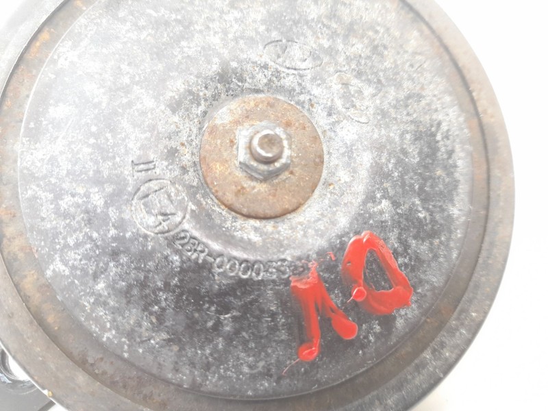 Recambio de claxon para kia carnival ii 2.9 crdi lx referencia OEM IAM 28R000033  