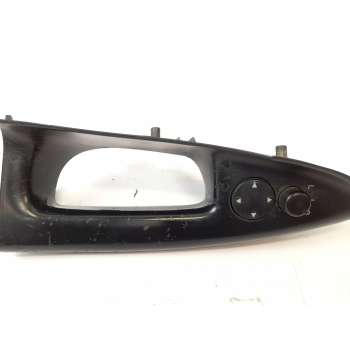 MANDO RETROVISOR 8D0839019 