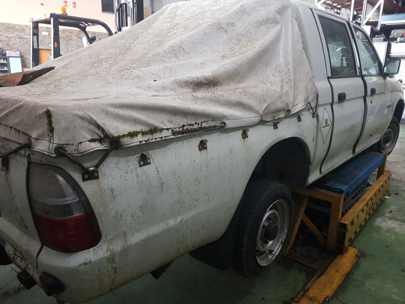 mitsubishi l 200 (k6/7) del año 2001