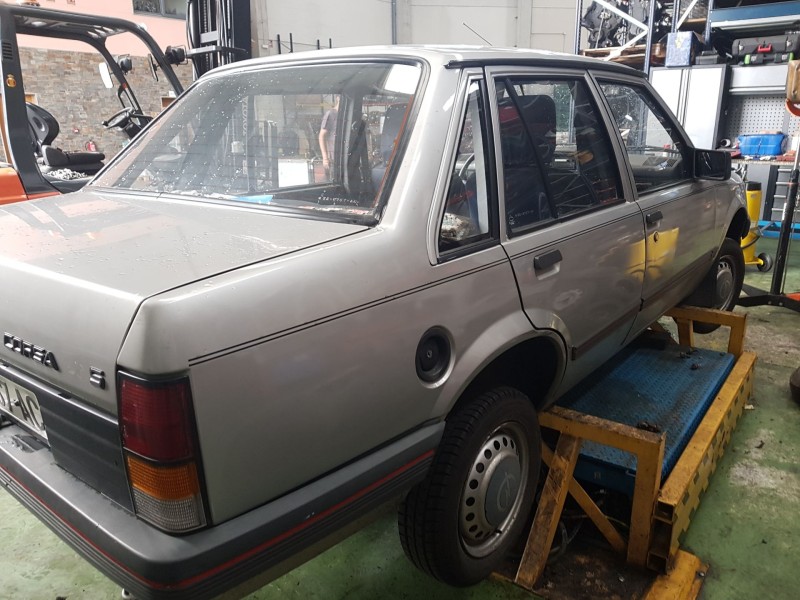 opel corsa 1.2ls tr del año 1982