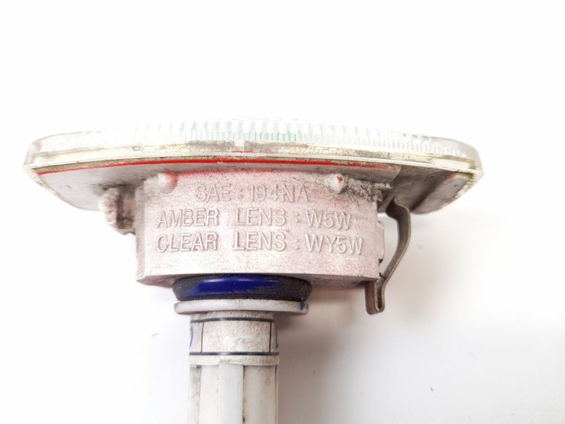 Recambio de piloto lateral izquierdo para chevrolet lacetti cdx referencia OEM IAM 194NA  
