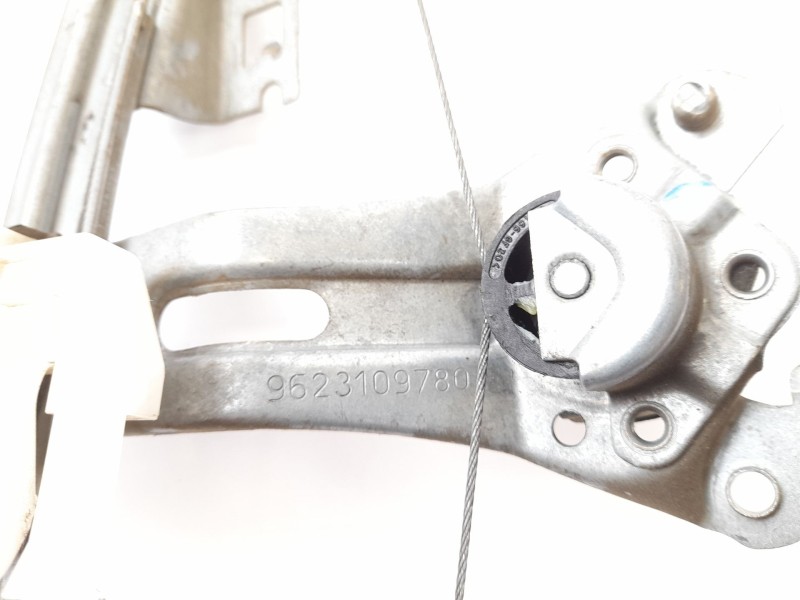 Recambio de elevalunas trasero izquierdo para peugeot 206 berlina 1.4 i referencia OEM IAM 9623109780 113803 