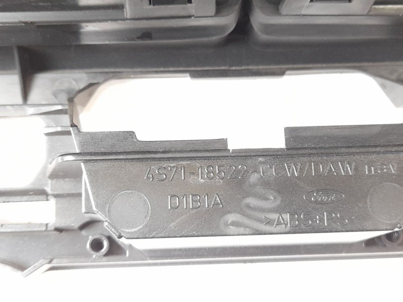 Recambio de consola central para ford mondeo iii (b5y) 2.0 tdci referencia OEM IAM 4S7118522CCW  