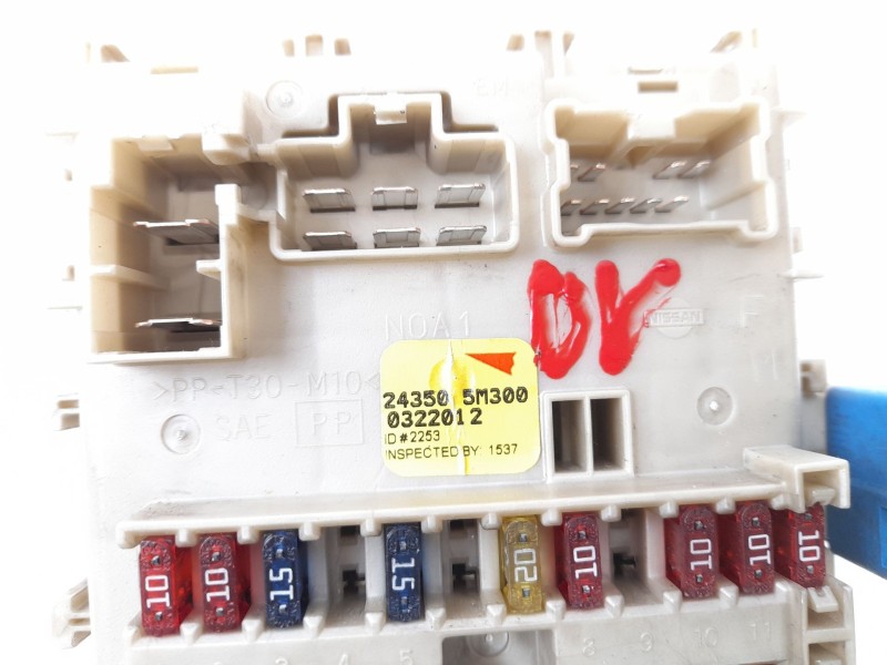 Recambio de caja reles / fusibles para nissan almera ii hatchback (n16) 1.8 referencia OEM IAM 243505M300  