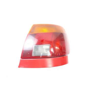 PILOTO TRASERO DERECHO 8D0945096 