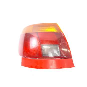 PILOTO TRASERO IZQUIERDO 8D0945095 