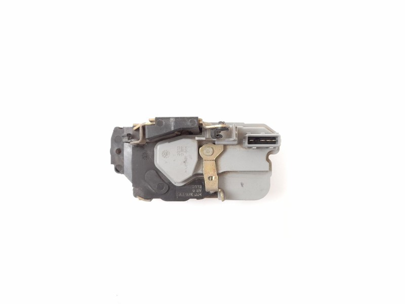 Recambio de cerradura puerta trasera izquierda para peugeot 206 berlina 1.4 i referencia OEM IAM   