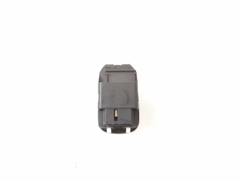 Recambio de mando elevalunas delantero izquierdo para peugeot 206 berlina 1.4 i referencia OEM IAM   