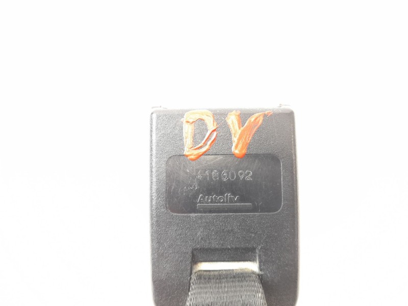 Recambio de enganche cinturon seguridad trasero izquierdo para peugeot 206 berlina 1.4 i referencia OEM IAM 4186092  