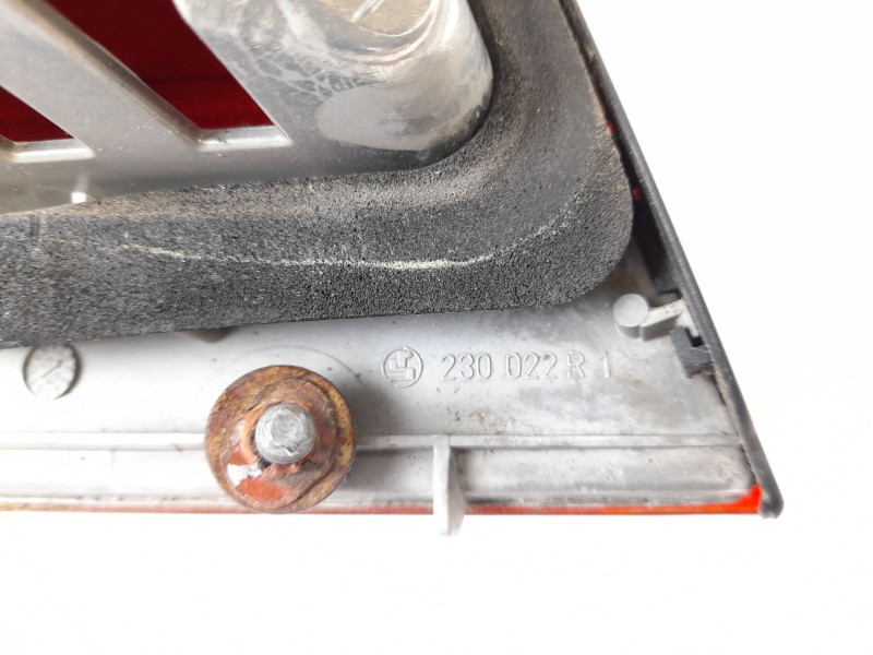Recambio de piloto trasero derecho para bmw serie 3 berlina (e46) 320d referencia OEM IAM 230022R1 83649222A01572 