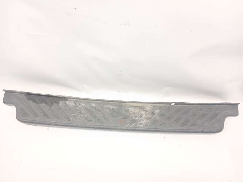 PARAGOLPES TRASERO YC15-17E974 