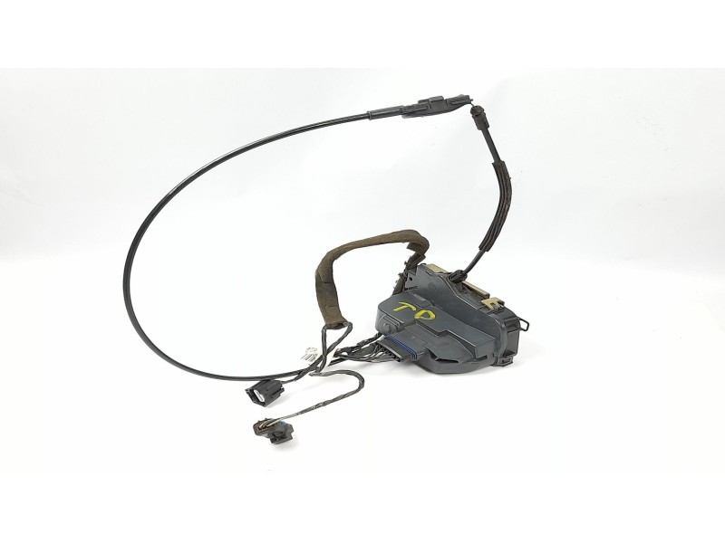 Recambio de cerradura puerta trasera derecha para renault scenic ii 1.9 dci diesel referencia OEM IAM 8200235839  