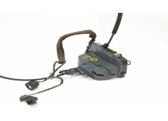 Recambio de cerradura puerta trasera derecha para renault scenic ii 1.9 dci diesel referencia OEM IAM 8200235839   2