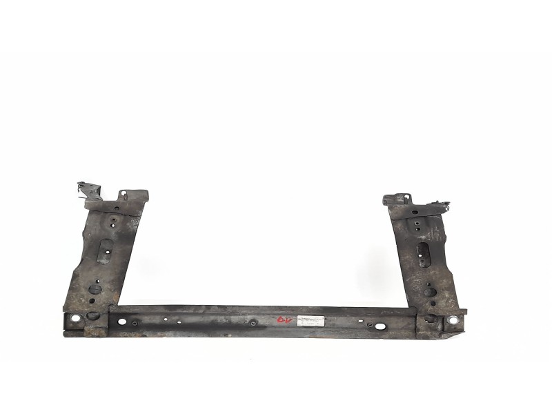 Recambio de travesaño inferior para renault scenic ii 1.9 dci diesel referencia OEM IAM 8200197451  