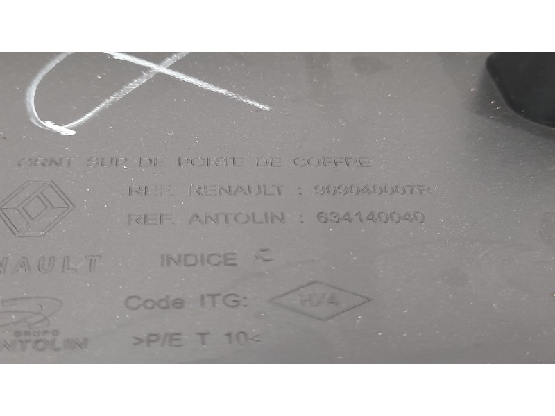 Recambio de guarnecido porton trasero para renault megane iii coupe dynamique referencia OEM IAM 909020006R 634140040 