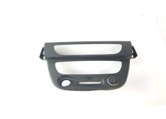 Recambio de molduras delanteras para renault megane iii coupe dynamique referencia OEM IAM 682600020R  