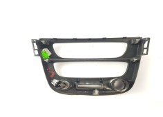 Recambio de molduras delanteras para renault megane iii coupe dynamique referencia OEM IAM 682600020R   2
