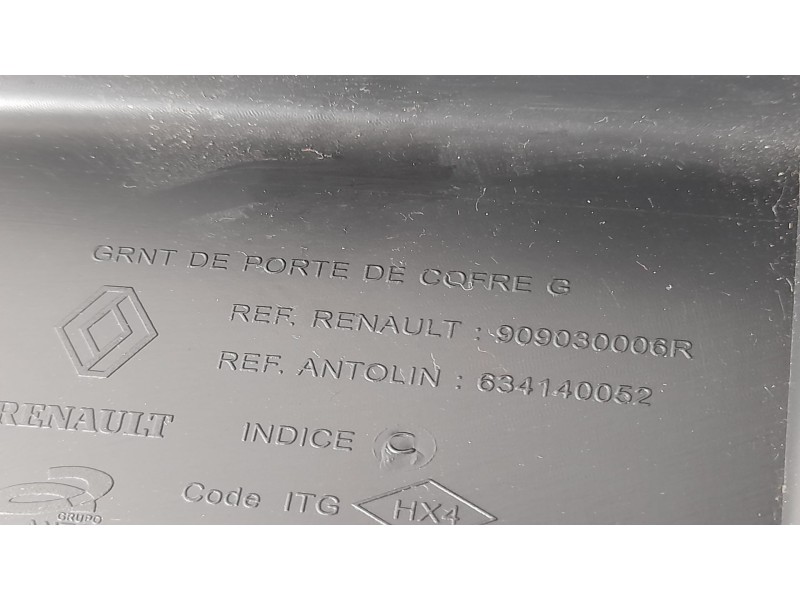 Recambio de guarnecido porton trasero para renault megane iii coupe dynamique referencia OEM IAM 909030006R 634140052 