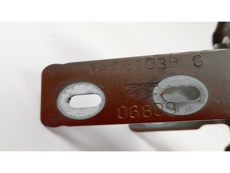 Recambio de soporte faro izquierdo para renault megane iii coupe dynamique referencia OEM IAM 6418103B 06809 