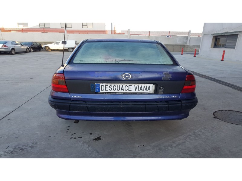 opel astra f classic sedán del año 1992
