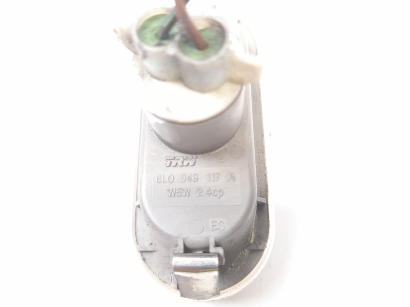 Recambio de piloto lateral derecho para seat leon (1p1) 1.9 tdi referencia OEM IAM 6L0949117A  