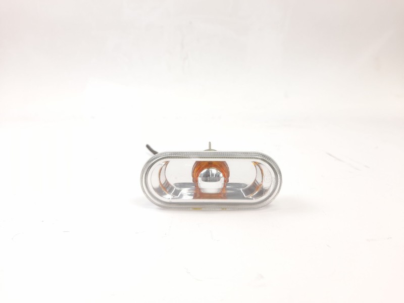 Recambio de piloto lateral izquierdo para seat leon (1p1) 1.9 tdi referencia OEM IAM 6L0949117A  