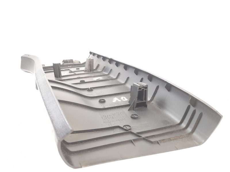 Recambio de moldura para seat leon (1p1) 1.9 tdi referencia OEM IAM 1P0867240D 1P0867240 