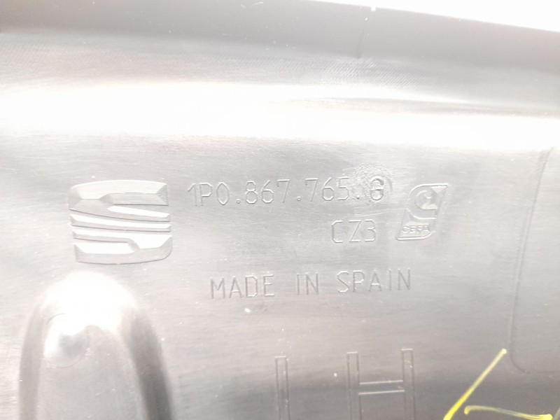 Recambio de moldura para seat leon (1p1) 1.9 tdi referencia OEM IAM   