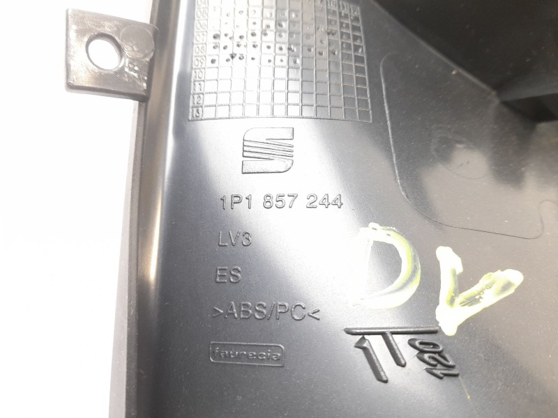 Recambio de moldura para seat leon (1p1) 1.9 tdi referencia OEM IAM 1P1857244  