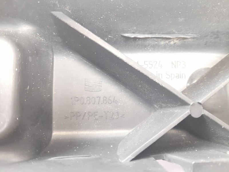 Recambio de refuerzo paragolpes trasero para seat leon (1p1) 1.9 tdi referencia OEM IAM 1P0807864  
