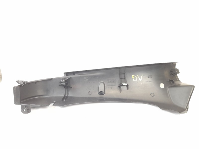 Recambio de moldura para seat leon (1p1) 1.9 tdi referencia OEM IAM 1P0867766G  