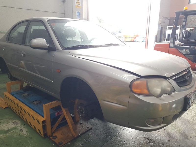 kia shuma ii sedán (fb) del año 2001