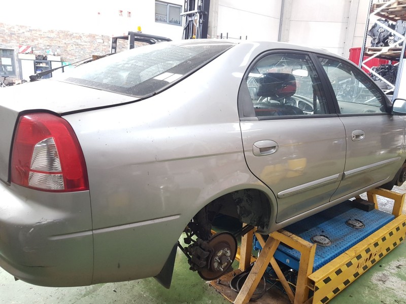 kia shuma ii sedán (fb) del año 2001