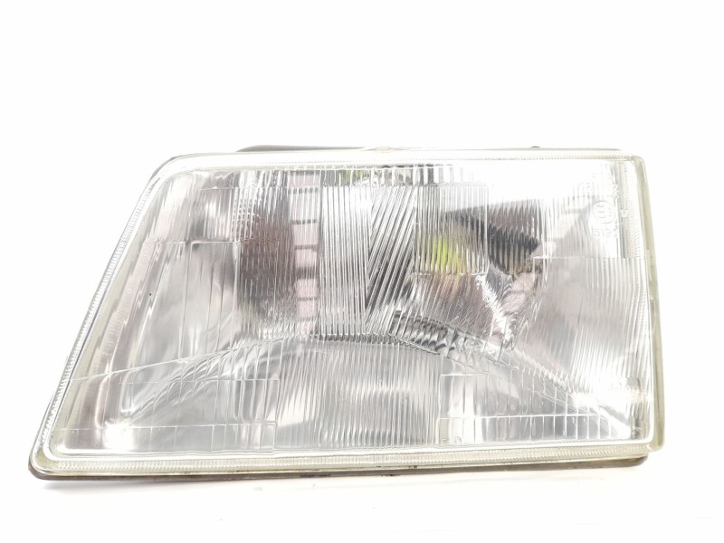 Recambio de faro izquierdo para peugeot 205 furgón 1.8 d referencia OEM IAM 061831  