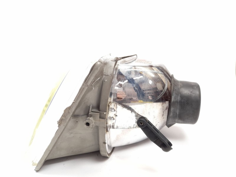 Recambio de faro izquierdo para peugeot 205 furgón 1.8 d referencia OEM IAM 061831  