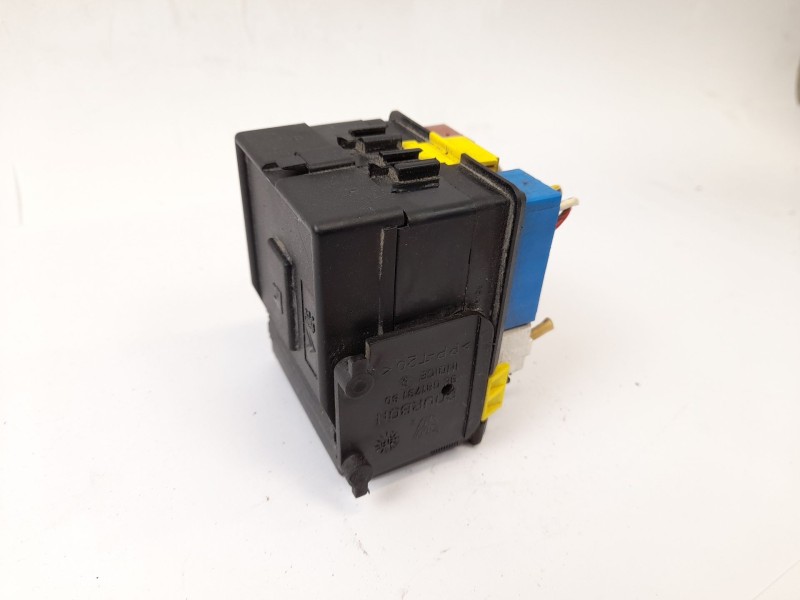 Recambio de caja reles / fusibles para peugeot 306 (7b, n3, n5) 1.9 sld referencia OEM IAM 9608173180  