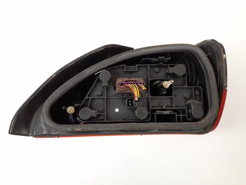 Recambio de piloto trasero izquierdo para peugeot 306 (7b, n3, n5) 1.9 sld referencia OEM IAM 2322G  