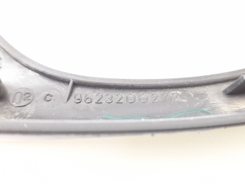Recambio de molduras delanteras para citroen xsara (n1) 2.0 hdi 90 referencia OEM IAM 9623200277 95090150 