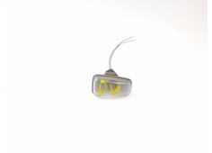 Recambio de piloto lateral izquierdo para citroen xantia berlina 2.0 hdi sx referencia OEM IAM 33073312  