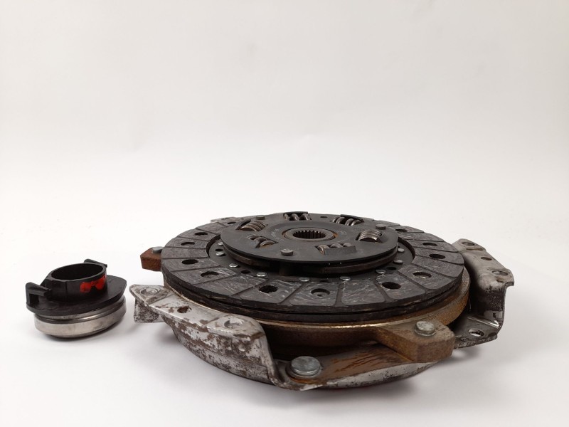 Recambio de kit embrague para renault 9 1.4 referencia OEM IAM 318009616 6A20118010510 