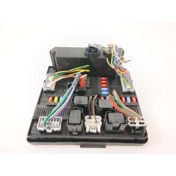 CAJA RELES / FUSIBLES 284B7JY00A 