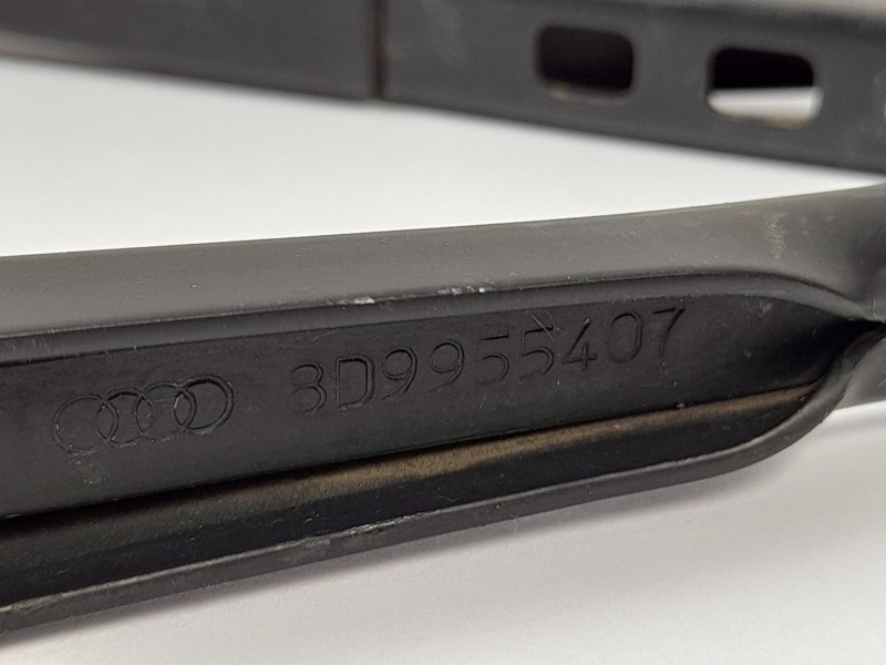Recambio de brazo limpia trasero para audi a4 avant (b5) 1.9 tdi referencia OEM IAM 8D9955407  