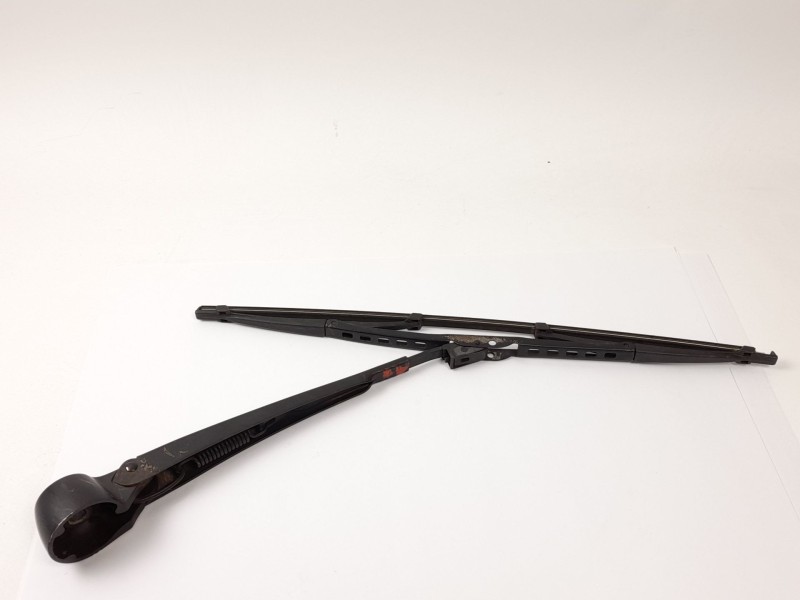 Recambio de brazo limpia trasero para audi a4 avant (b5) 1.9 tdi referencia OEM IAM 8D9955407  