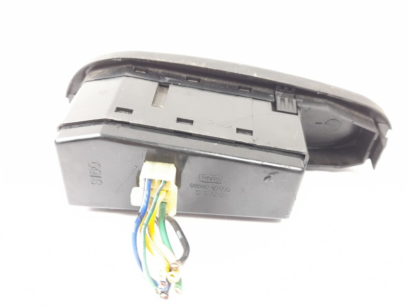 Recambio de mando elevalunas delantero derecho para hyundai coupe (j2) 2.0 16v referencia OEM IAM 9358027000  