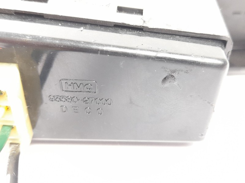 Recambio de mando elevalunas delantero derecho para hyundai coupe (j2) 2.0 16v referencia OEM IAM 9358027000  
