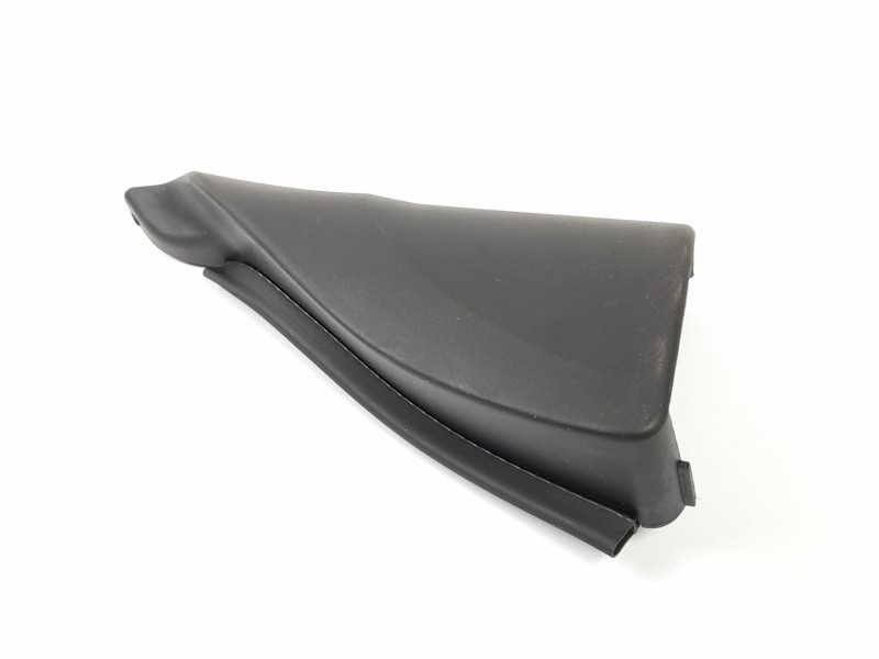 Recambio de moldura para ford focus i sedán (dfw) 1.8 turbo di / tddi referencia OEM IAM 98ABA23408  