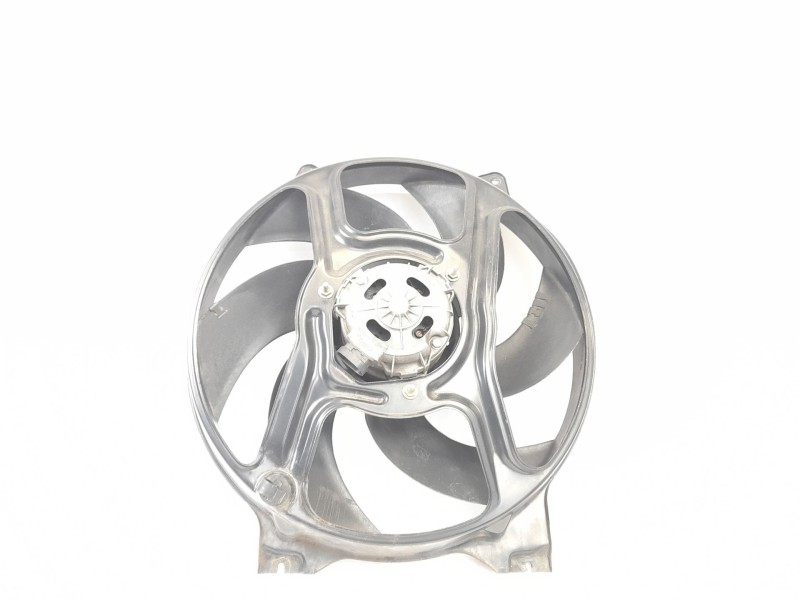 Recambio de electroventilador para nissan trade caja/chasis 2.8 d referencia OEM IAM 7700784652  